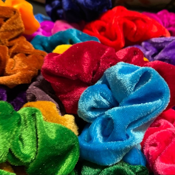 Velour Scrunchies (set of 5) - Picture 3 of 5